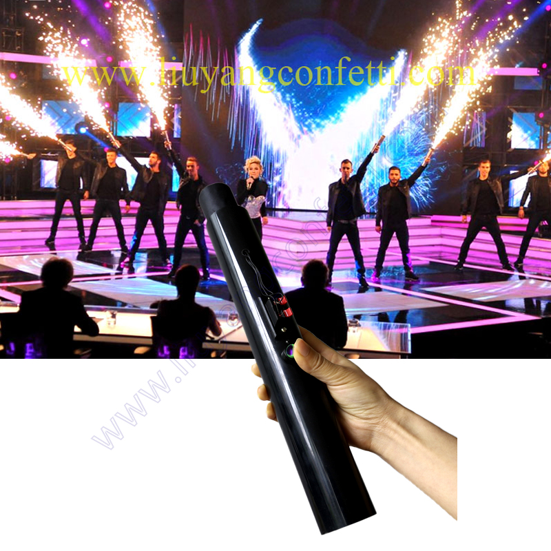 6 pezzi tenuto in mano Pyro Sh - Confetti Cannon Tube recensione e prezzo